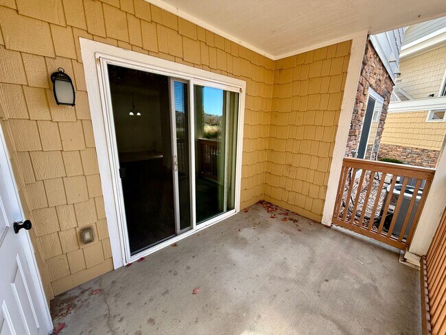 Building Photo - Fantastic 2 Bedroom, 2 Bath Ground Level Condo With Detached Garage in Loveland, Colorado