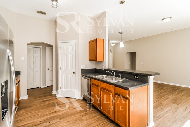 Building Photo - Living where You Love is Good for your Heart!