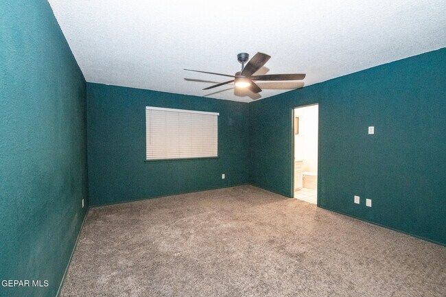 Building Photo - 11416 Lake Ozarks Dr