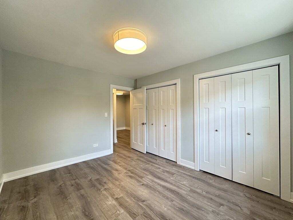Building Photo - 507 W Barry Ave