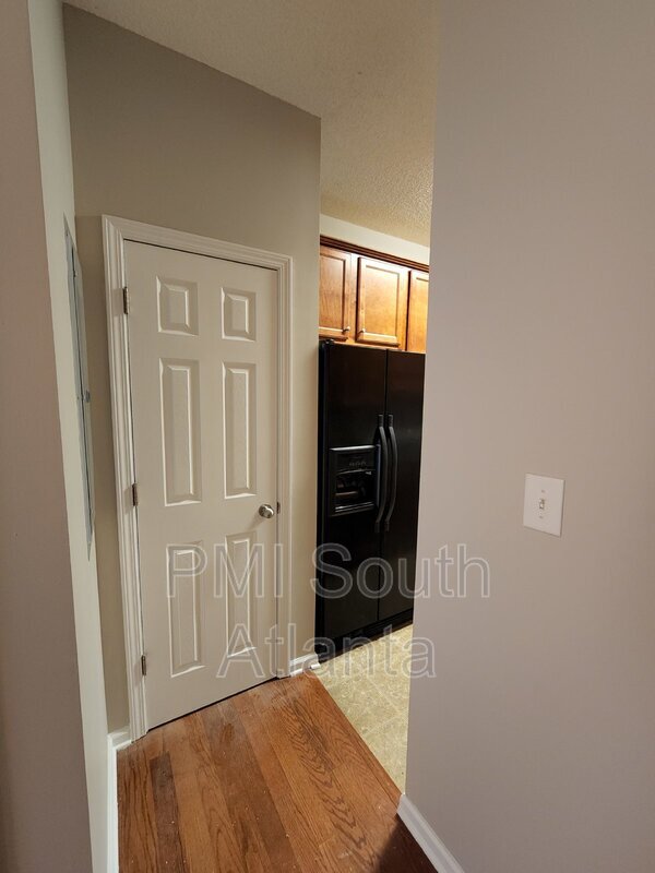 Building Photo - 176 Shenandoah Dr
