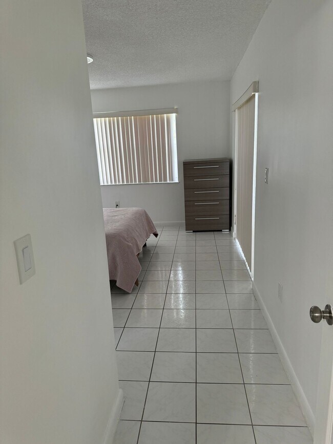 Building Photo - 8660 SW 212th St