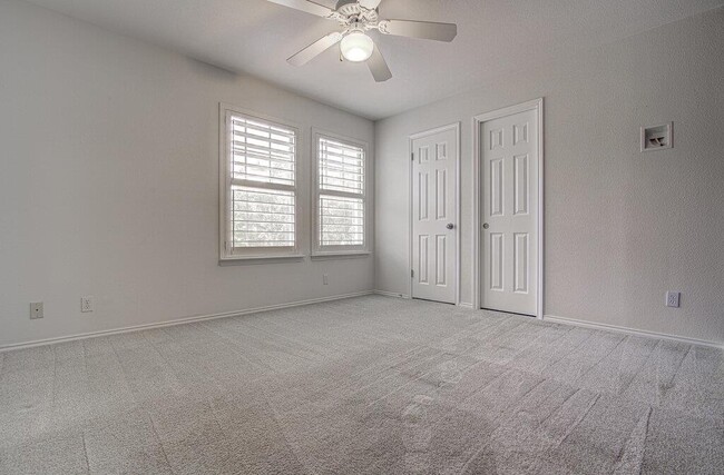 Building Photo - 6203 Spicebrush Cove