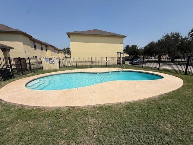 Building Photo - 1000 Ranchway Dr