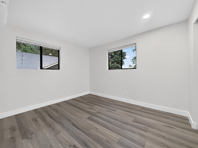 Building Photo - 12910 74th Ave S