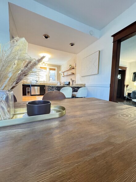 Unit A - 951 Tecumseh St