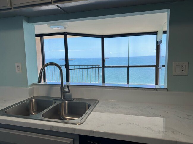 Building Photo - 1750 E Ocean Blvd