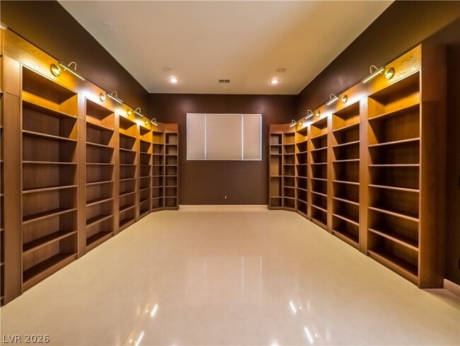 Building Photo - 7426 Yonie Ct