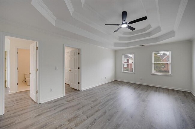 Building Photo - 5795 Dovnick Dr SW