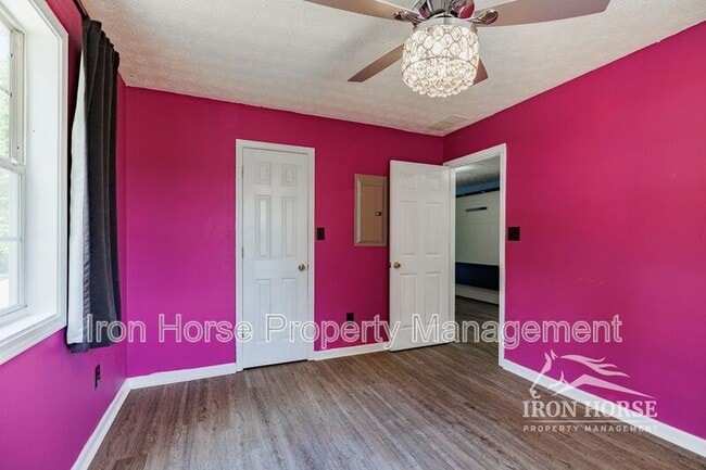 Building Photo - 195 Westchester Cir