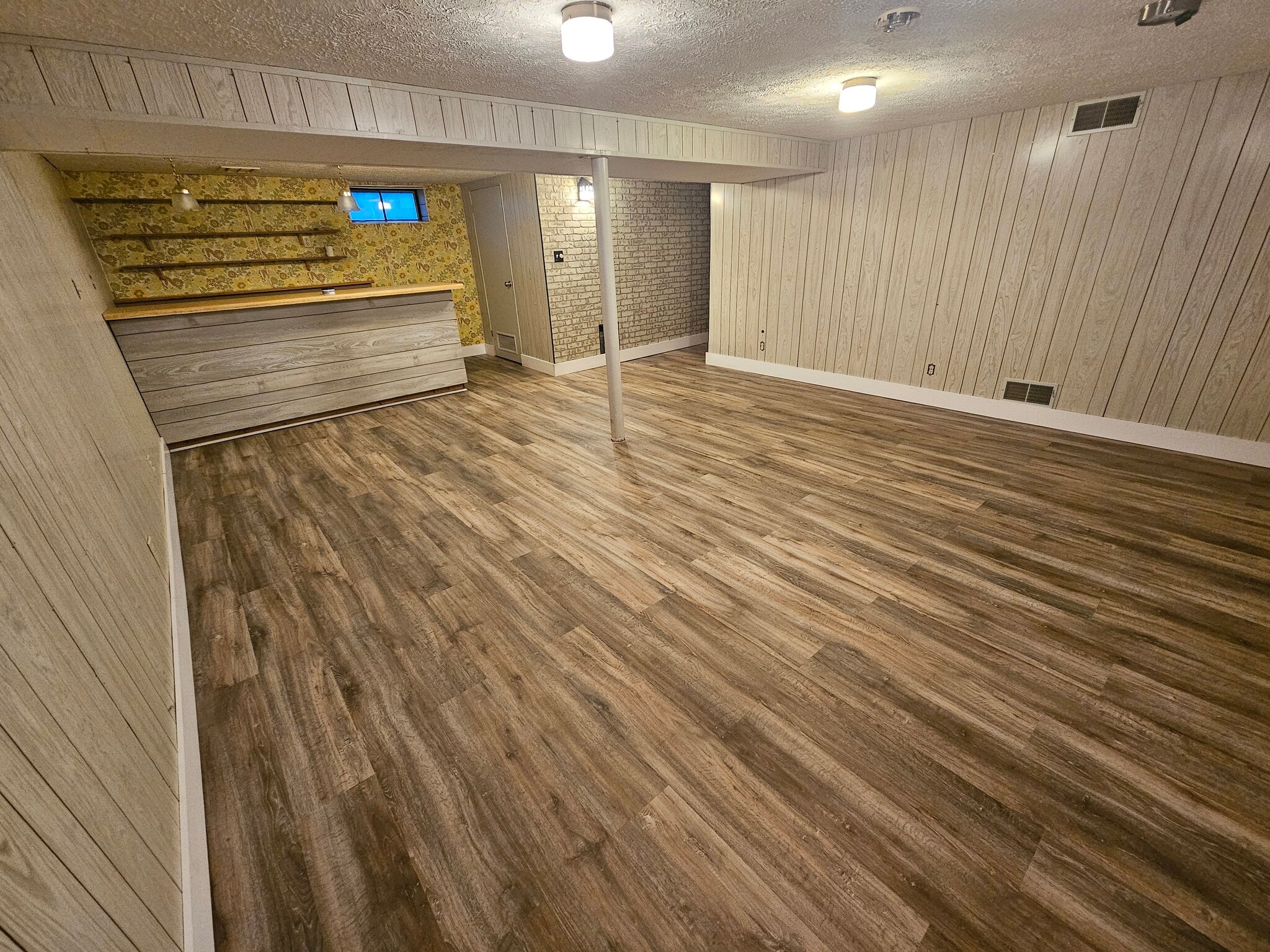 Building Photo - 659 Andrews Rd