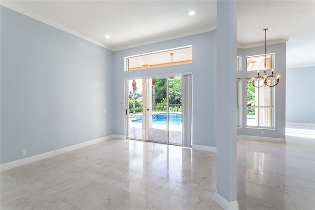 Building Photo - 15683 Cypress Park Dr