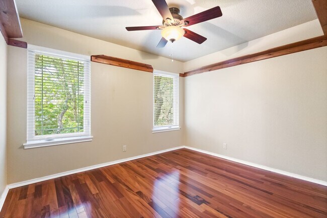 Building Photo - 2538 Somerall