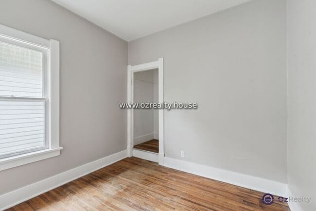 Building Photo - 2027 Berkshire Pl