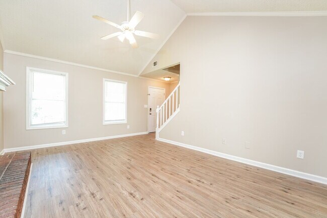 Building Photo - 2627 Country Trace SE