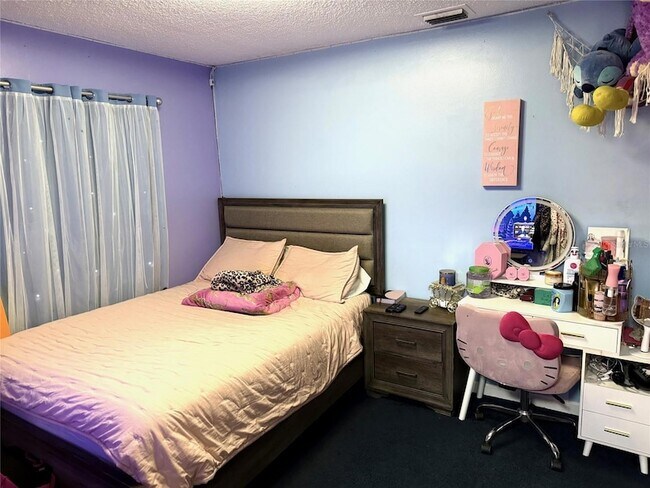 Building Photo - 2122 Winningway St