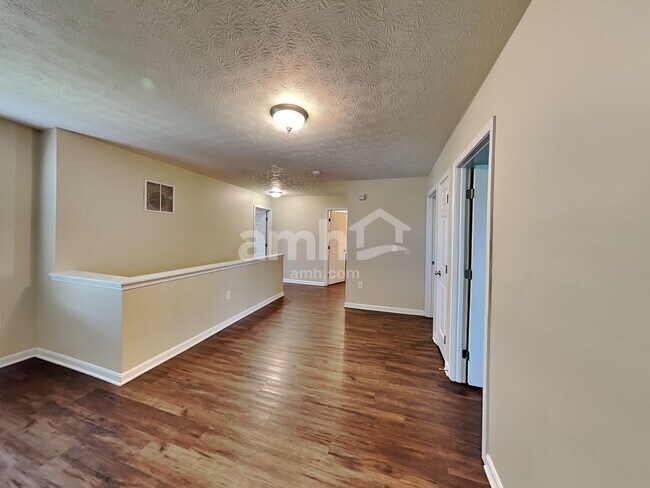 Building Photo - 355 Hennepin Dr