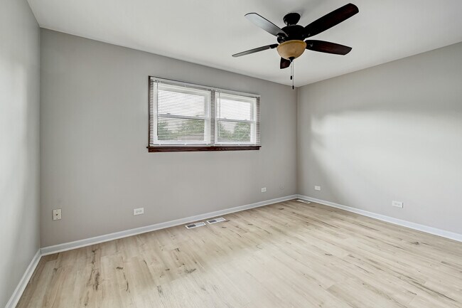 Building Photo - 8456 Dixon Ct