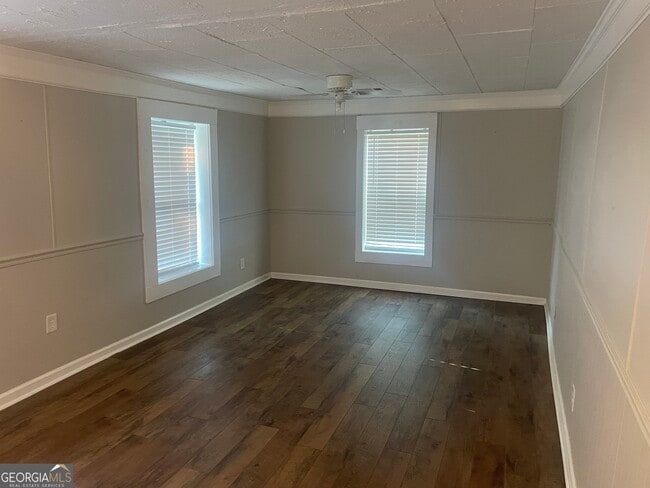 Building Photo - 560 Cleveland Byp