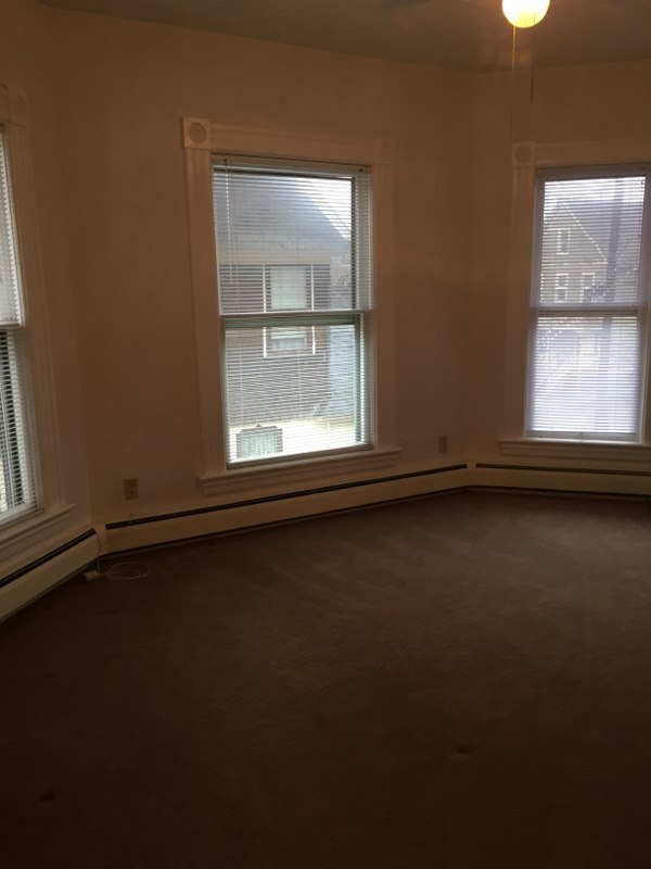 Bedroom 1 - 406 Poplar St