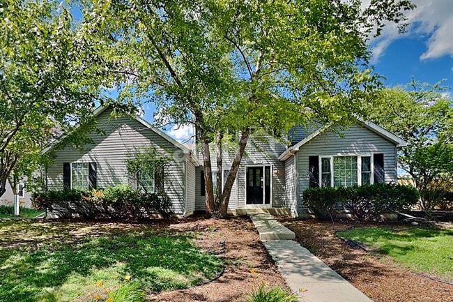 Building Photo - 481 Pheasant Chase Dr