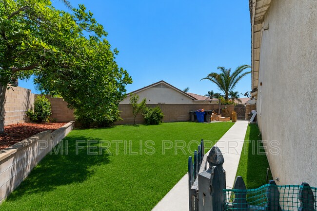 Building Photo - 7215 New Mexico Ct