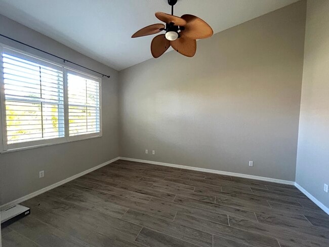 Building Photo - 7871 Lake Sawgrass Loop