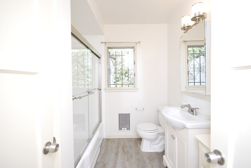 Building Photo - 853 N Citrus Ave