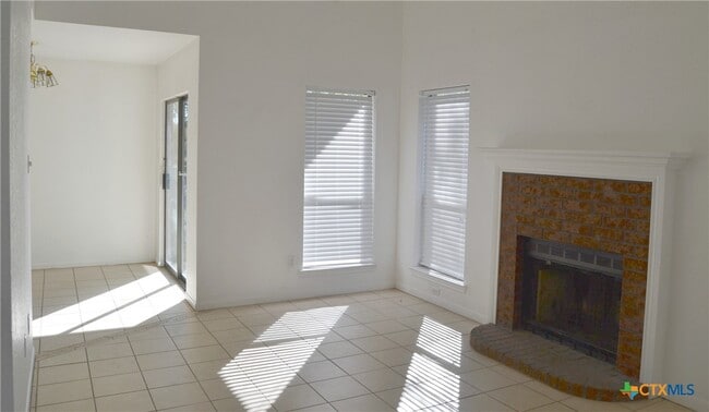 Building Photo - 4518 Ronald Dr