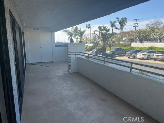 Building Photo - 220 Nice Ln