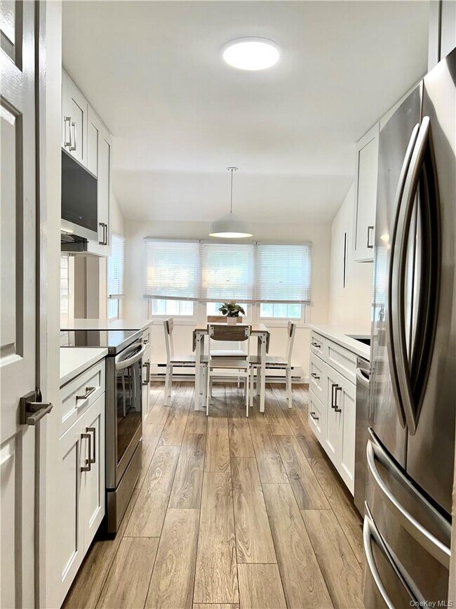 Building Photo - 1604 Holly Stream Ct