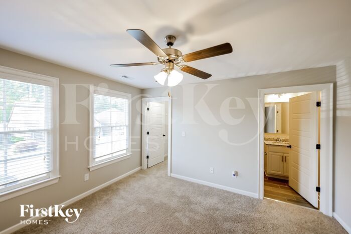 Building Photo - 1205 Hunters Gate Dr
