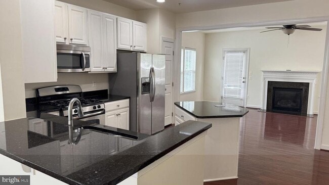 Building Photo - 9658 Atterbury Ln