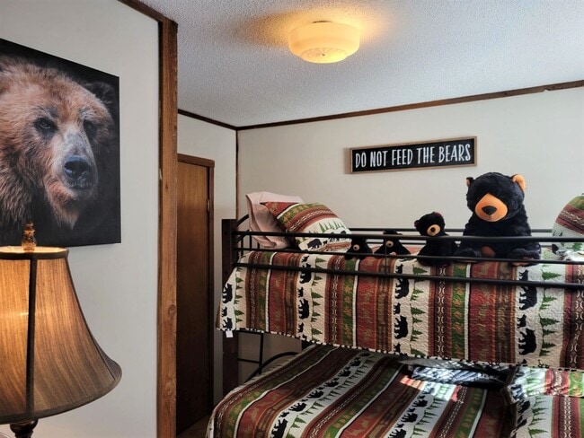 Building Photo - 308-310 Brady Canyon Rd