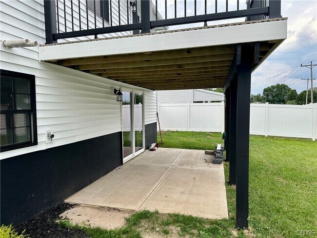 Building Photo - 4961 Windgate Rd