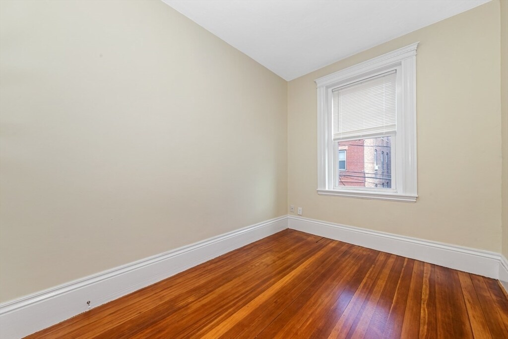 Building Photo - 47 Brackett St