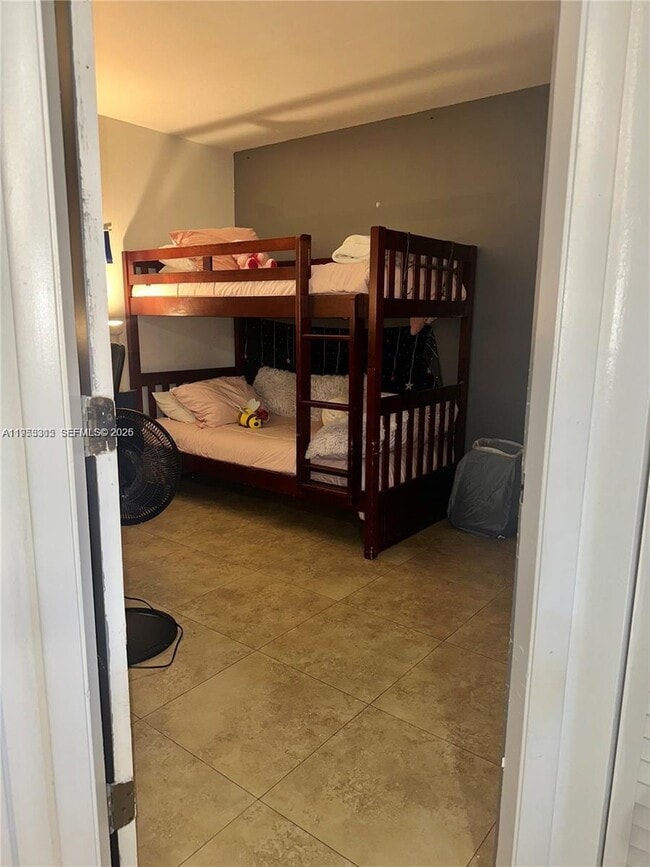 Building Photo - 1211 S Independence Dr