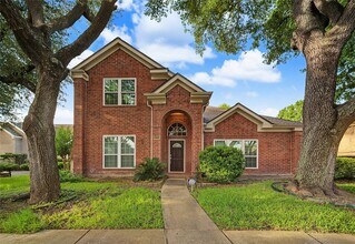 Building Photo - 14135 Swallowfield Dr