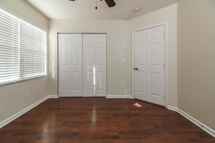 Building Photo - 5419 NW 121st Ave