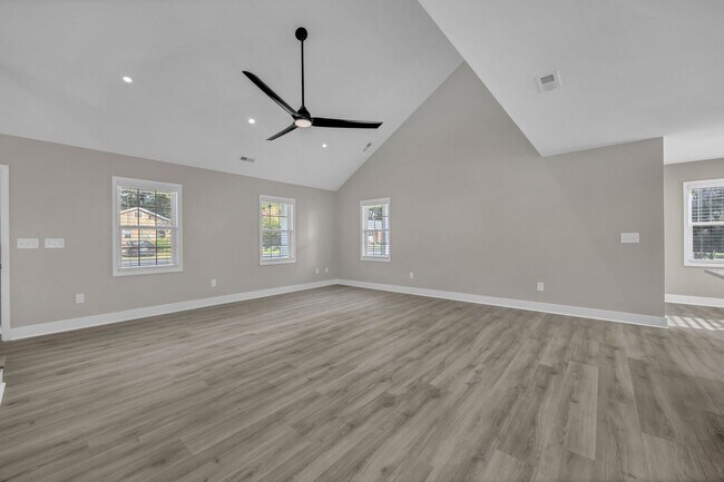 Building Photo - 101 N 6th St