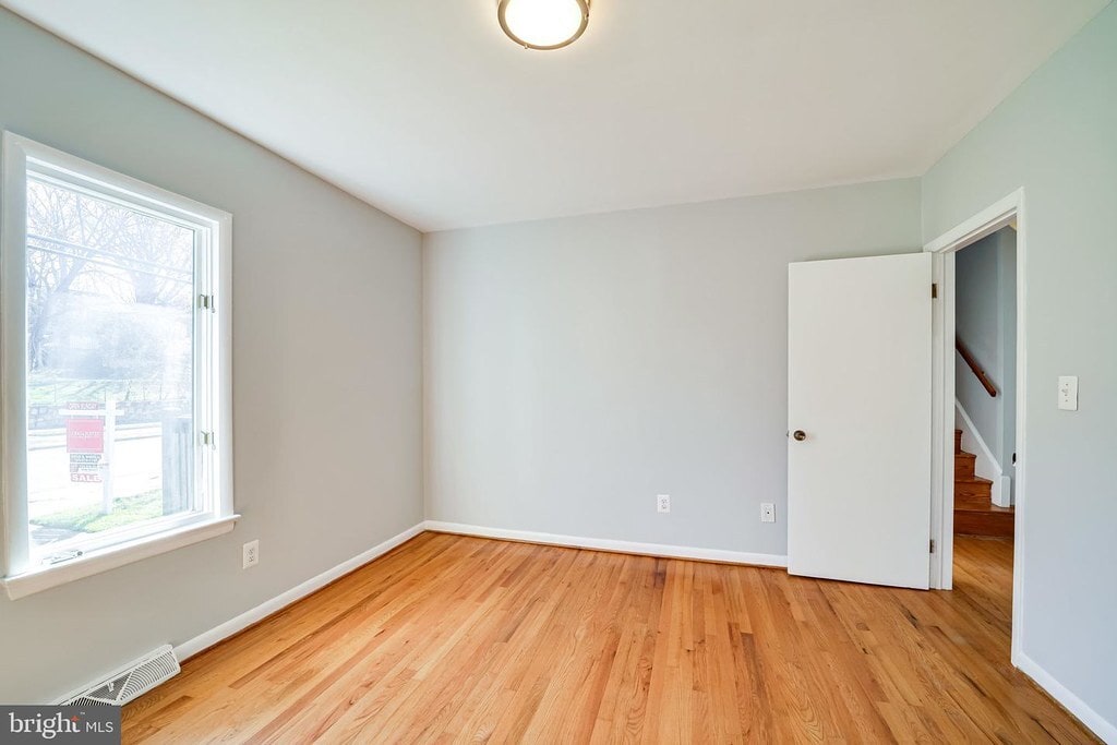 Building Photo - 1912 S Glebe Rd