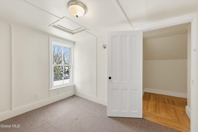 Building Photo - 106 Lawrence St