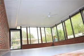 Building Photo - 2410 Royal Acres Dr