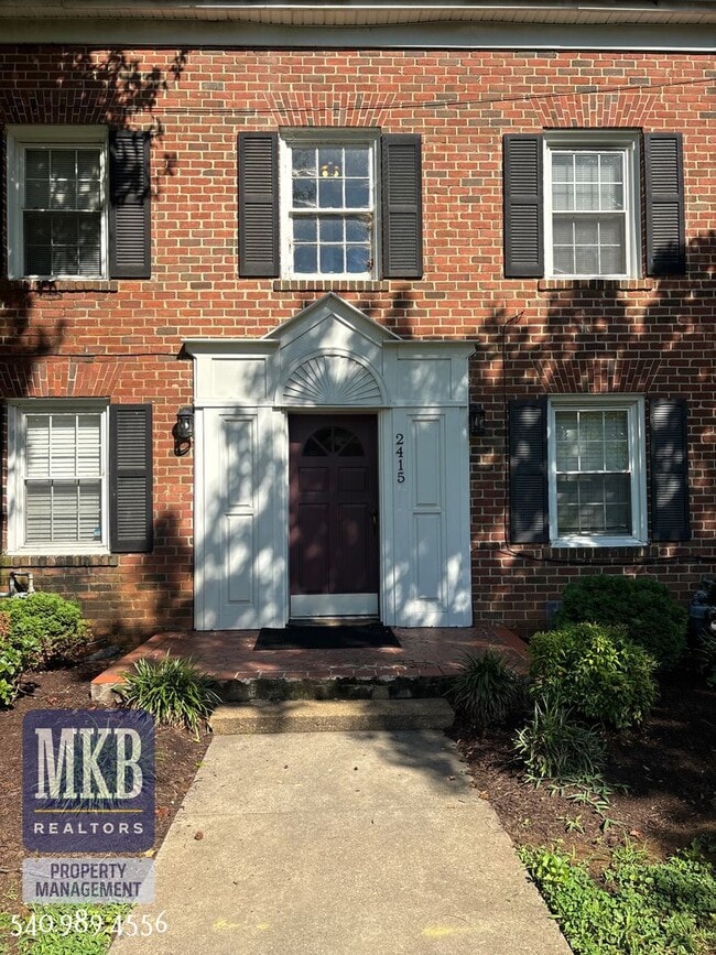Building Photo - 2 Bedrooms, 1 Bath Condo located in South ...