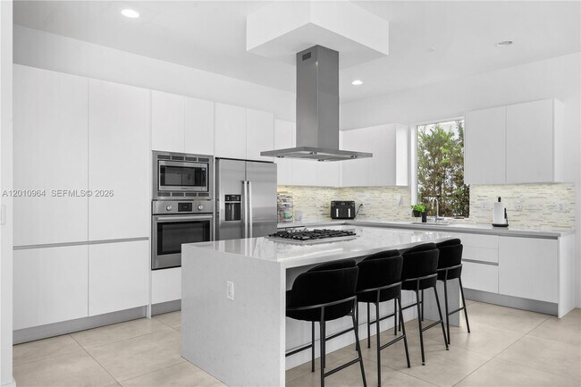Building Photo - 9915 NW 75th St