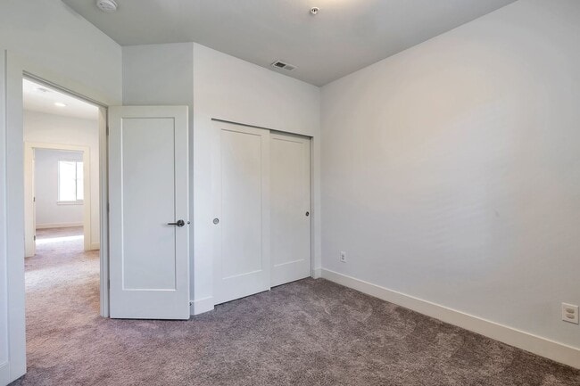 Building Photo - 309 S 47th St