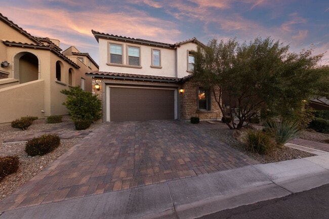 Building Photo - Luxury Dream Home with Unmatched Views and Resort-Style Amenities