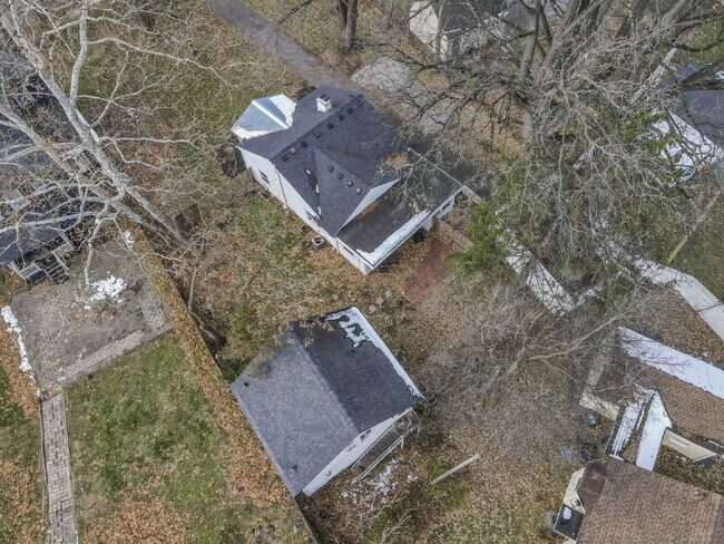 Building Photo - Elegant College Avenue Residence in a Prime Columbus Location