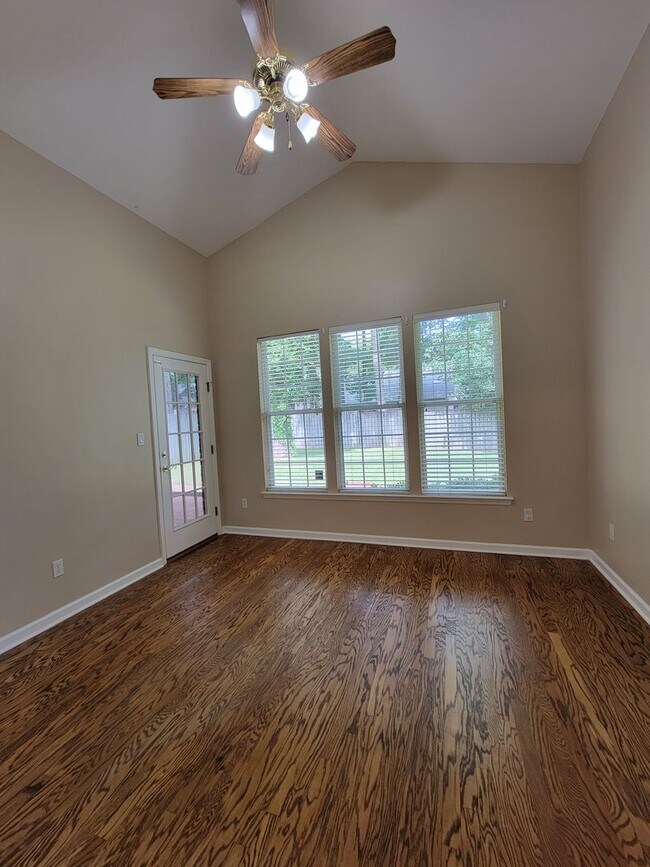Building Photo - 3 bedroom home for rent in golden eagle's gated community, available July 6 2026, 2 car garage, f...