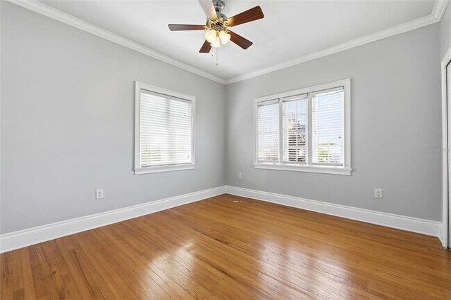 Building Photo - 2117 W Dekle Ave